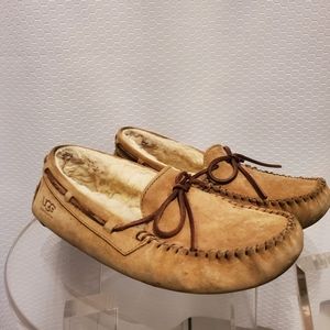 Ugg slippers chestnut